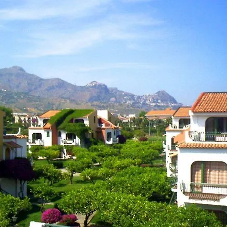 מלון דירות Club Naxos גיארדיני נאקסוס